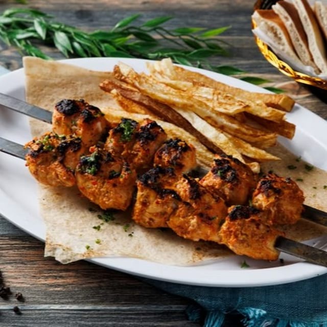 2 CHICKEN SKEWERS.